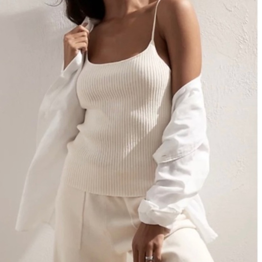 Banana Republic White Soft Ribbed UV Protect Sleeveless Sweater Top Size M *NWT*